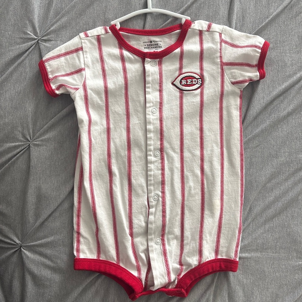 Cincinnati Reds Onesie 18m